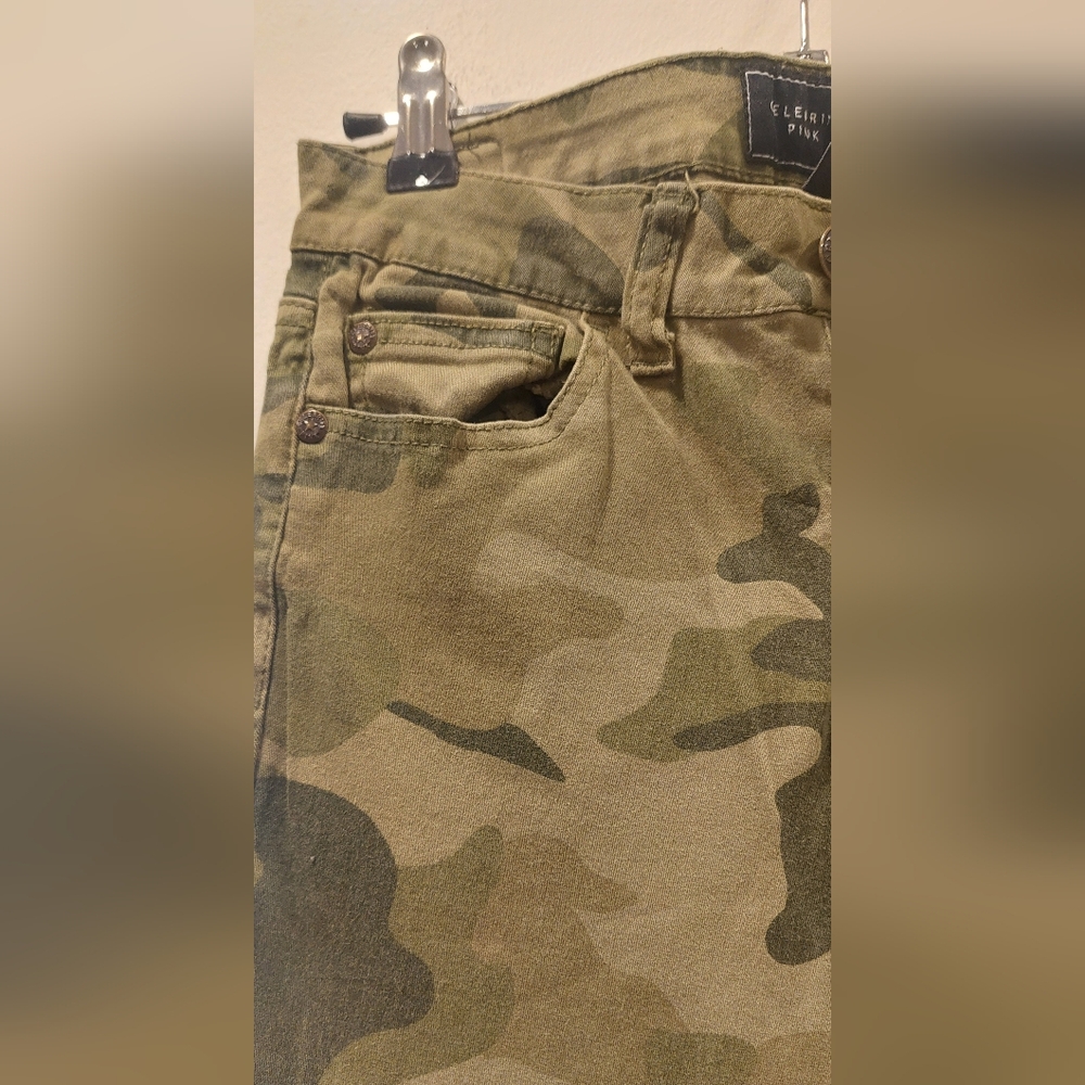 Celebrity Pink Olive Camouflage Skinny Jeans - Picture 2 of 6